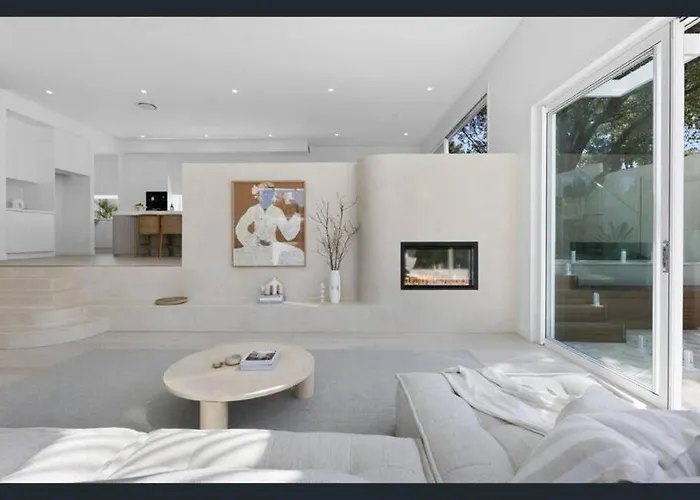 Luxury Mermaid Waters Holiday Home