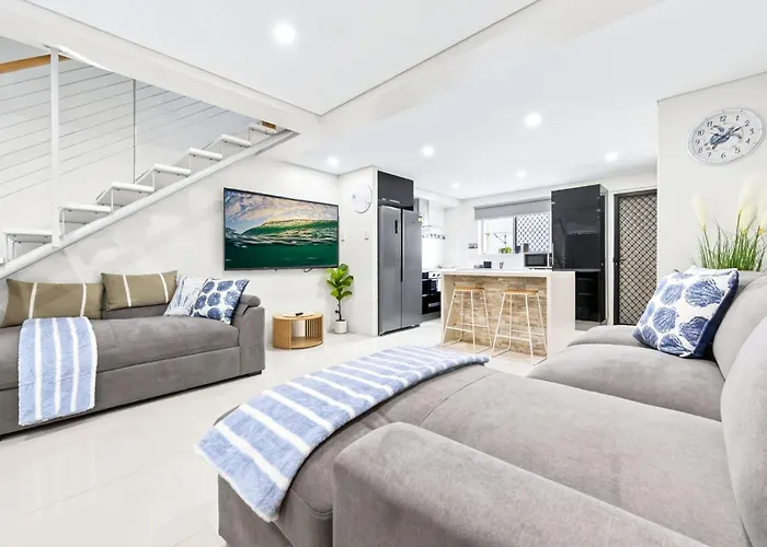 Wharfside Oasis -Beach Days In Surfers Paradise